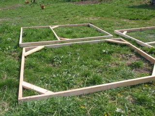 Moveable chicken pen